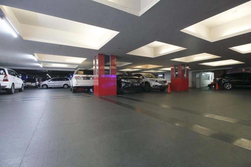 Airy Glodok Pinangsia Raya Jakarta Hotel Buitenkant foto