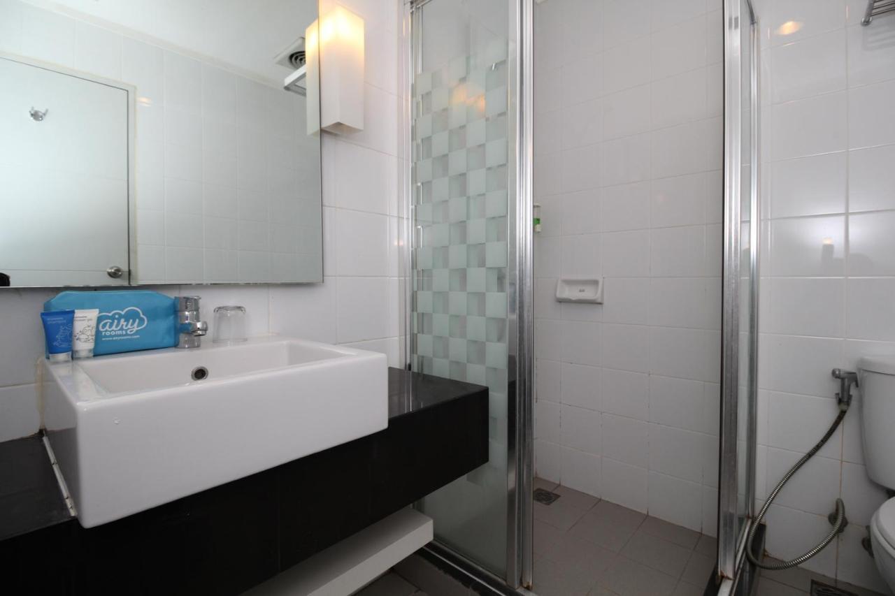 Airy Glodok Pinangsia Raya Jakarta Hotel Buitenkant foto