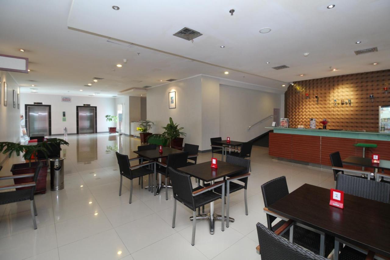 Airy Glodok Pinangsia Raya Jakarta Hotel Buitenkant foto