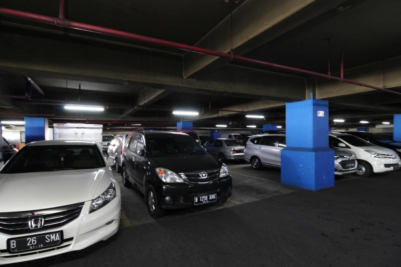 Airy Glodok Pinangsia Raya Jakarta Hotel Buitenkant foto